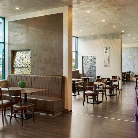 Amedia Express Prague, Trademark Collection By Wyndham Exterior photo