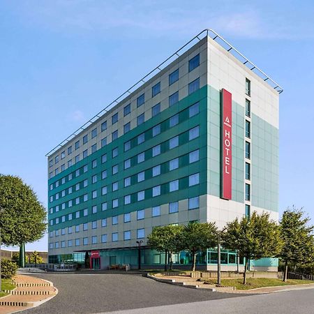 Amedia Express Prague, Trademark Collection By Wyndham Exterior photo
