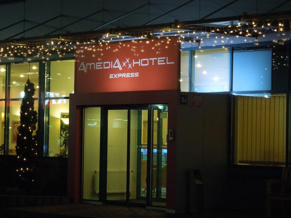 Amedia Express Prague, Trademark Collection By Wyndham Exterior photo
