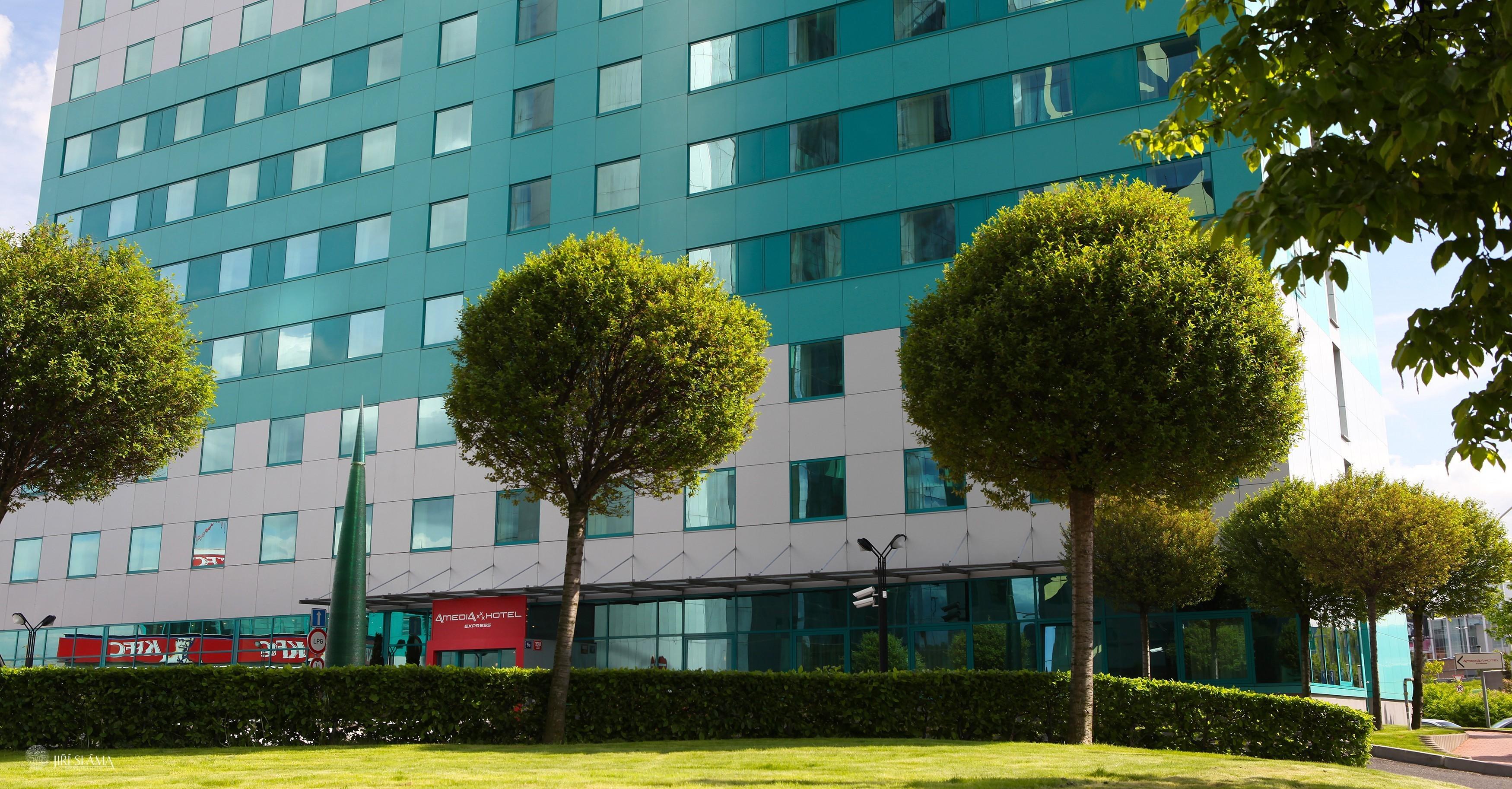 Amedia Express Prague, Trademark Collection By Wyndham Exterior photo