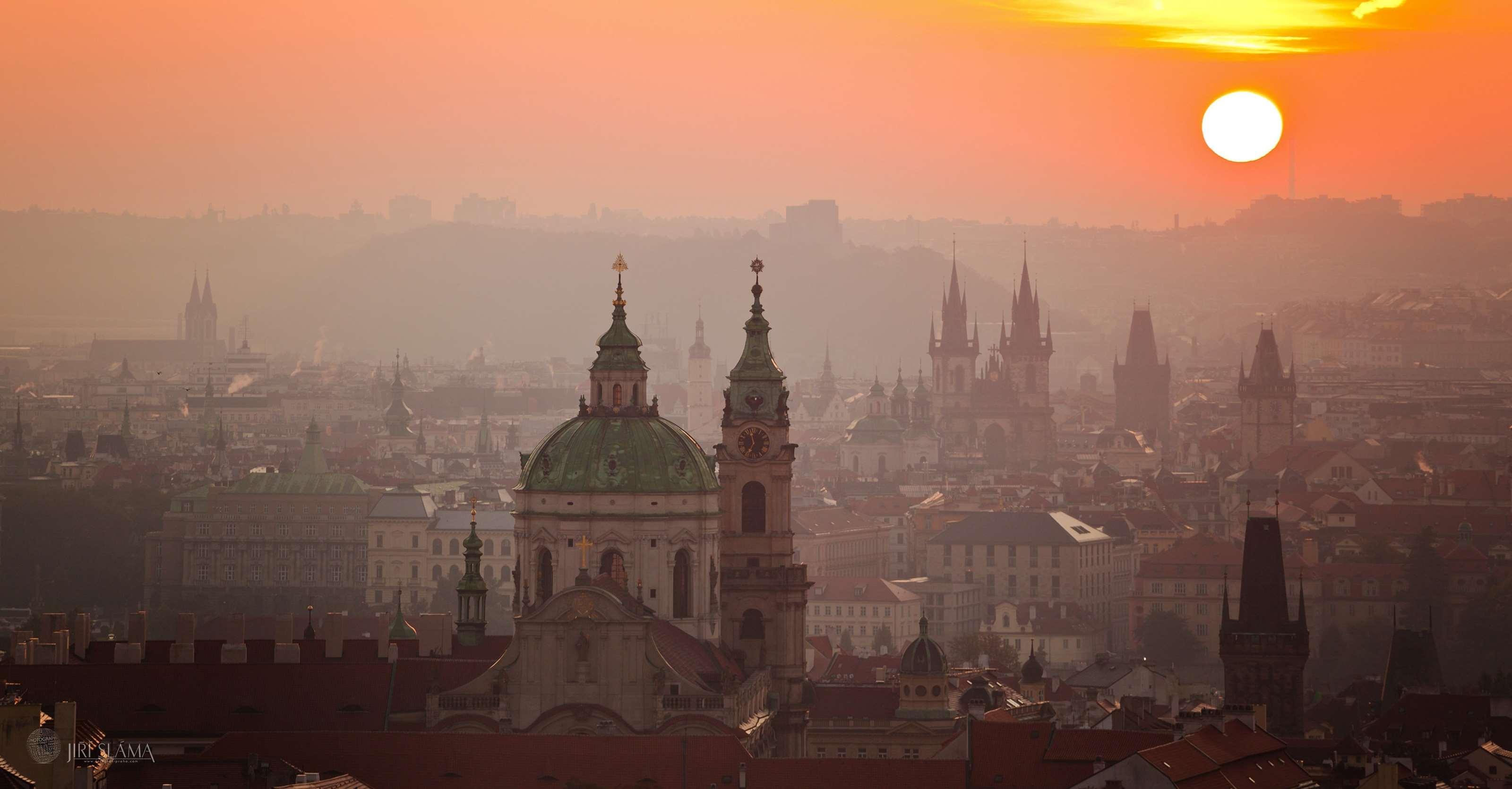 Amedia Express Prague, Trademark Collection By Wyndham Exterior photo