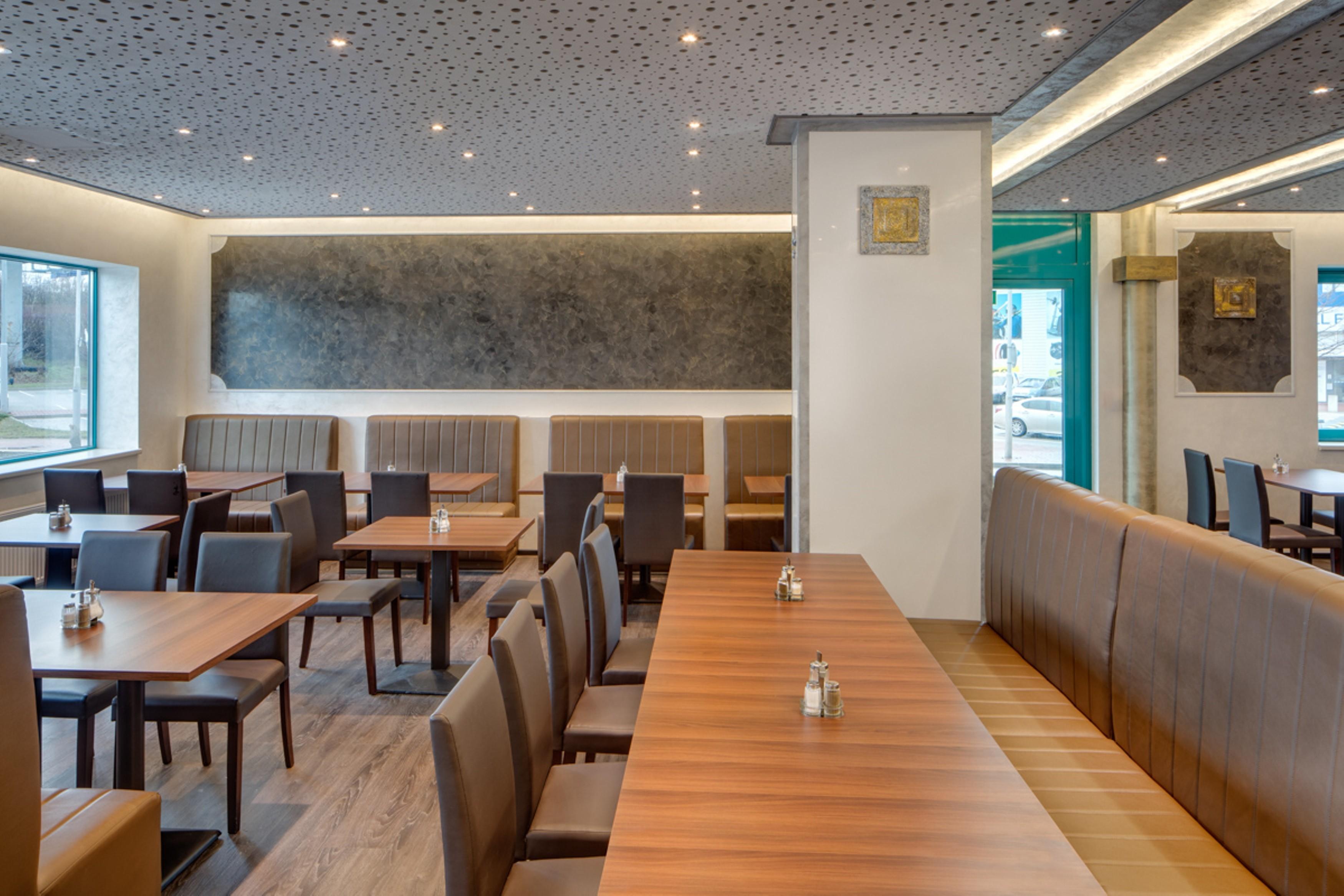 Amedia Express Prague, Trademark Collection By Wyndham Exterior photo